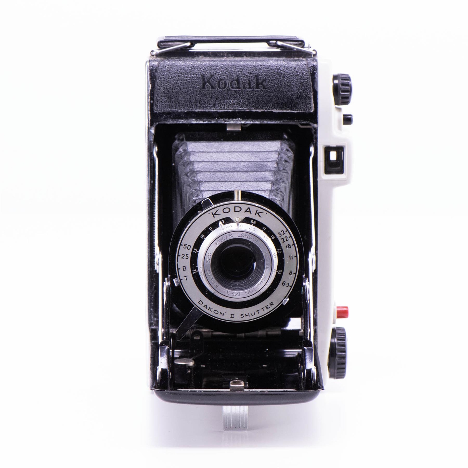 Kodak Junior 2 Camera | Anaston 105mm f6.3 lens | England | 1954 – 1959