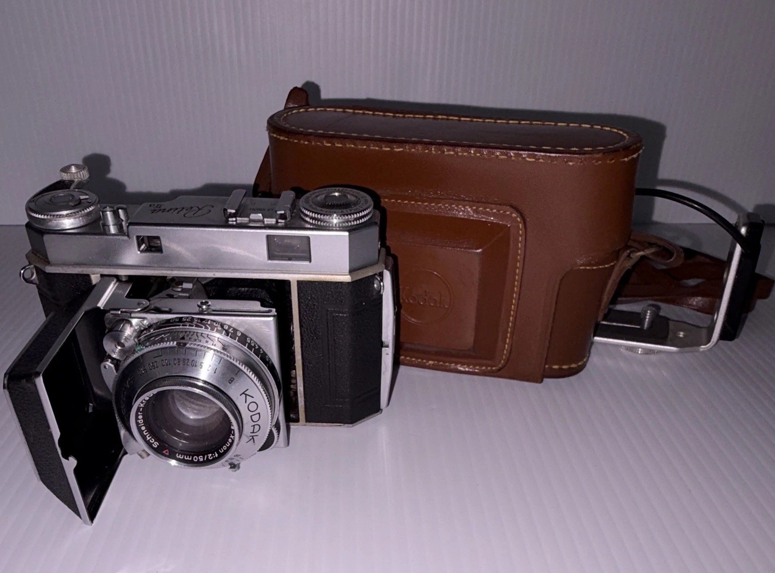 Kodak Retina IIa 35mm Rangefinder Camera Black/Silver w/ Leather Case