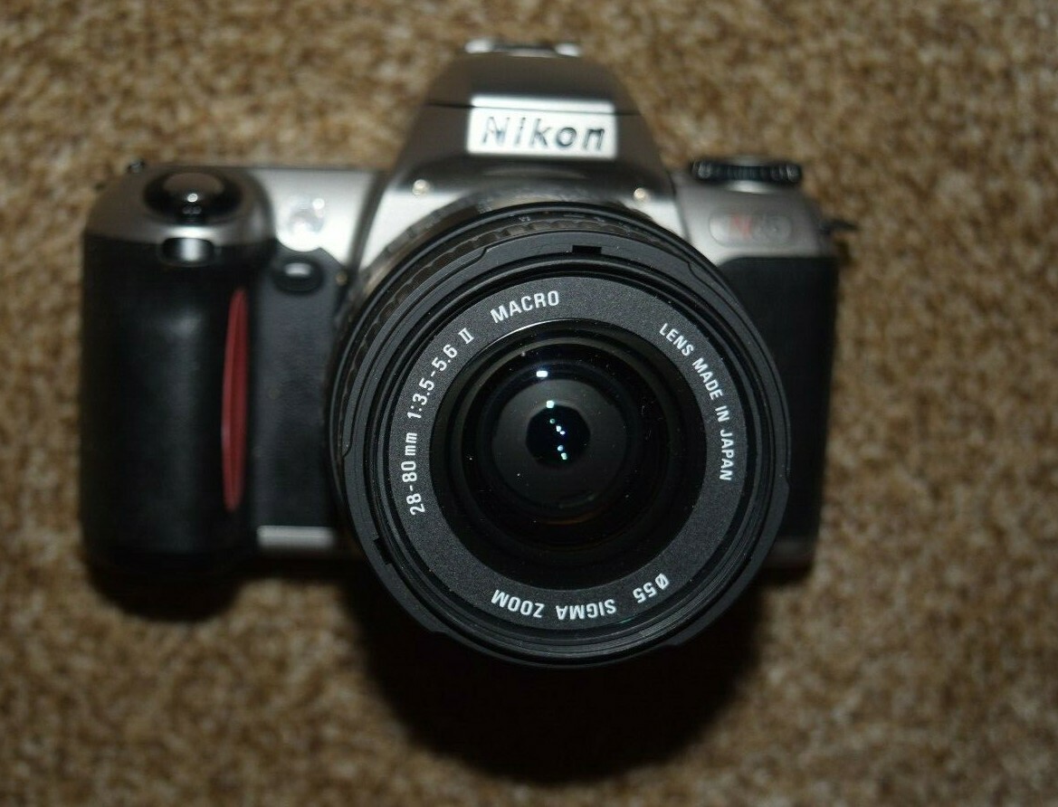 NIKON N-65 Camera Body, 28-80mmSigma Lens (1153885) Lens Cap and Case, Pre-Owned