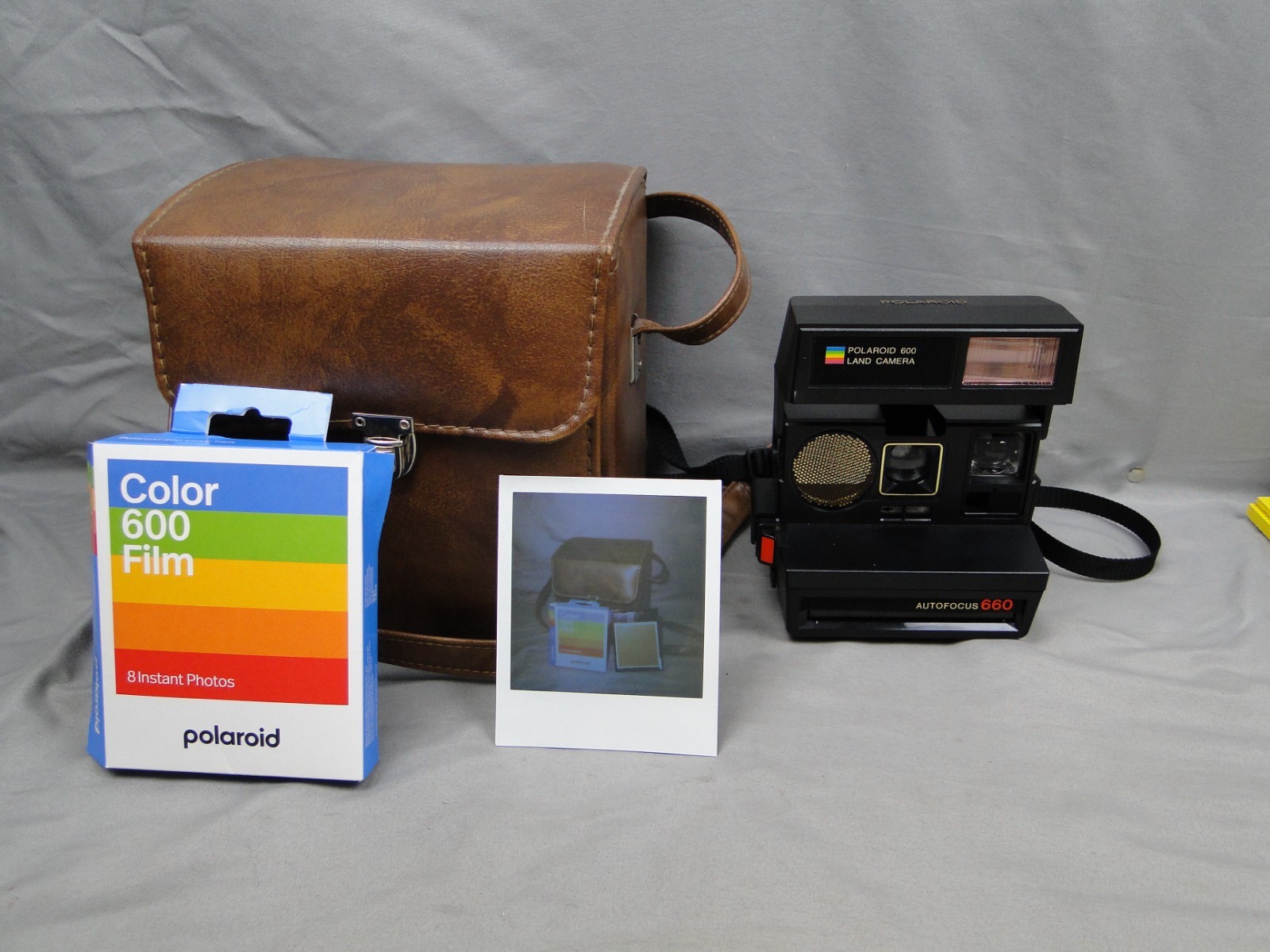 Vintage Polaroid Sun 660 Auto Focus Instant Land Camera Case Film Manual