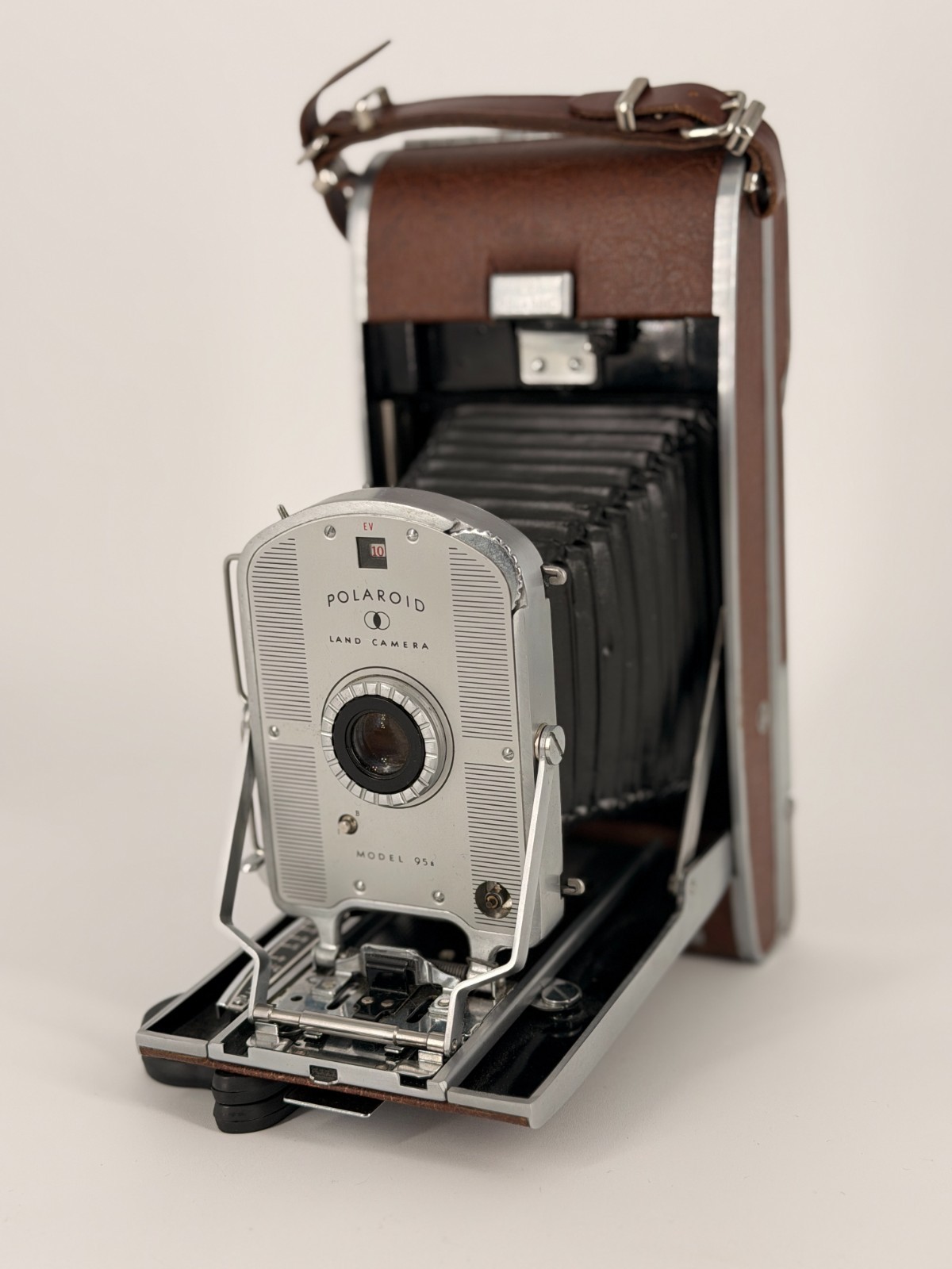 Vintage Polaroid Land Camera Model 95B Folding Instant Camera Made in USA