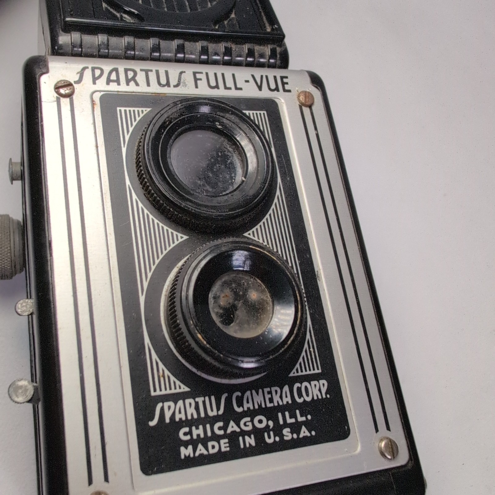 Vintage Spartus Full-Vue Box Camera 120 Film Top View Chicago Made In The USA