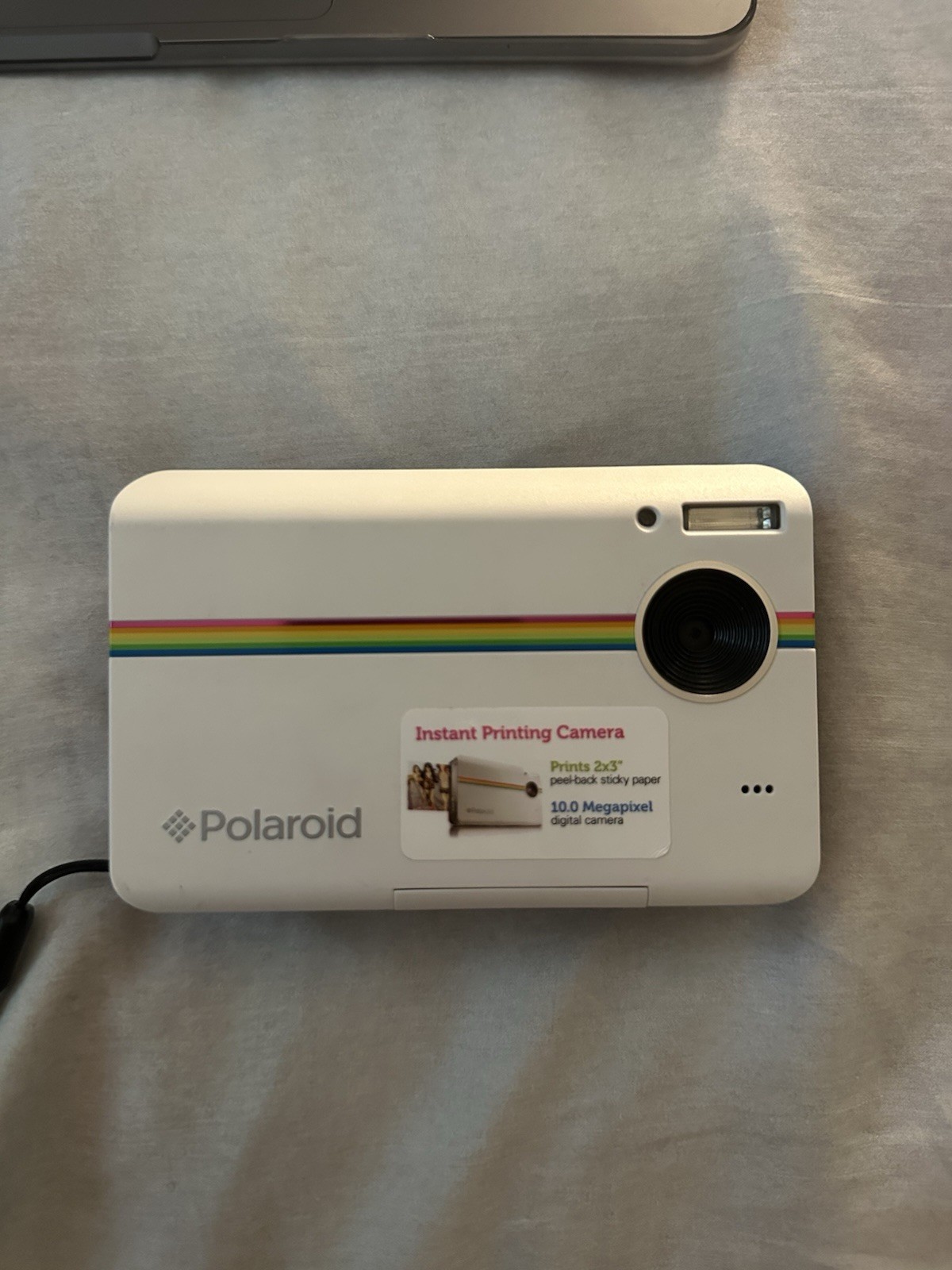 Polaroid Instant Printing camera 2×3. includes charger and 2 30 Pack Zink Paper
