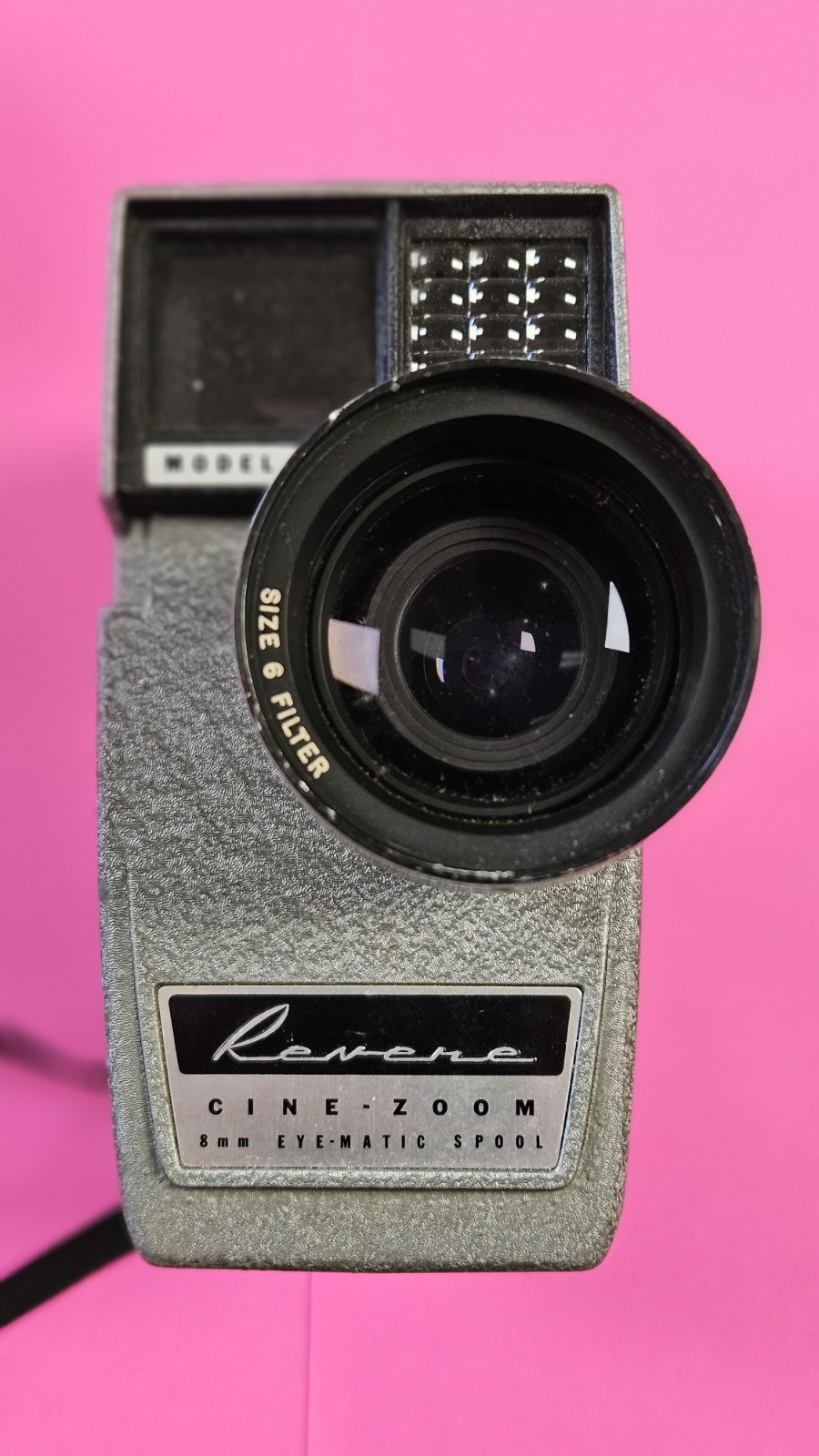 Revere EYE-MATIC CINE-ZOOM Spool 8MM 114 Camera f/1.8 RAPTAR Zoom Lens VINTAGE