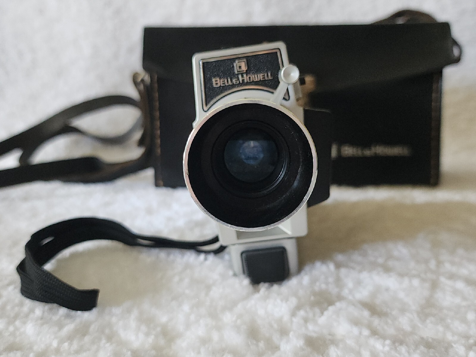 VINTAGE BELL & HOWELL AUTOLOAD ZOOM 1201 SUPER 8 FILM MOVIE CAMERA WITH CASE