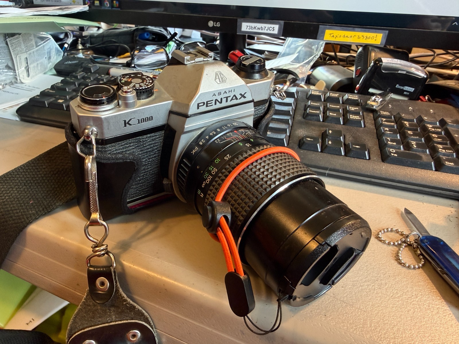 Pentax K1000 SLR Camera Black Silver with Albinar ADG 52mm Albinar Lens