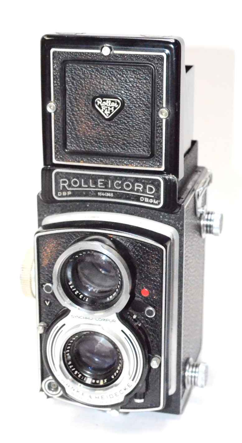 Rollei Rolleicord V TLR Film Camera Xenar 75mm f/3.5. READ DESCRIPTION
