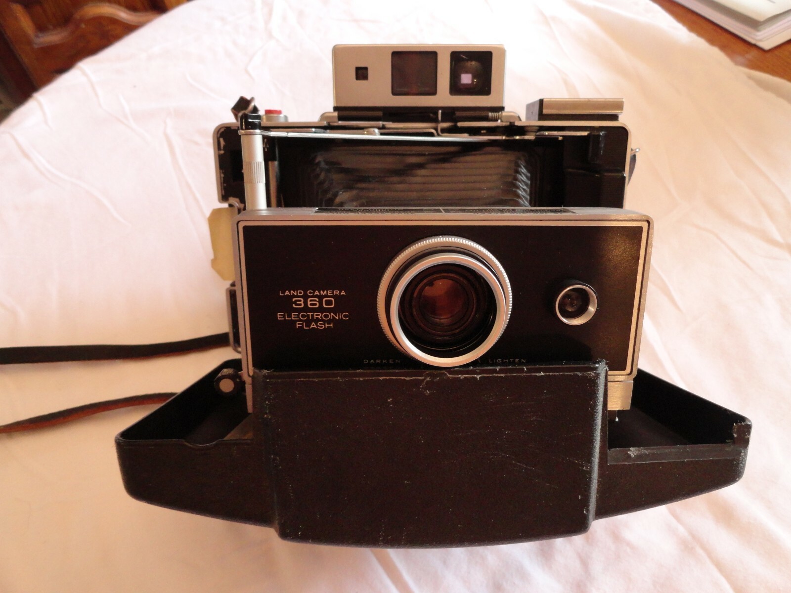 Polaroid 360 Land Camera Electronic Flash in Original Carrying Case-Elect. Timer