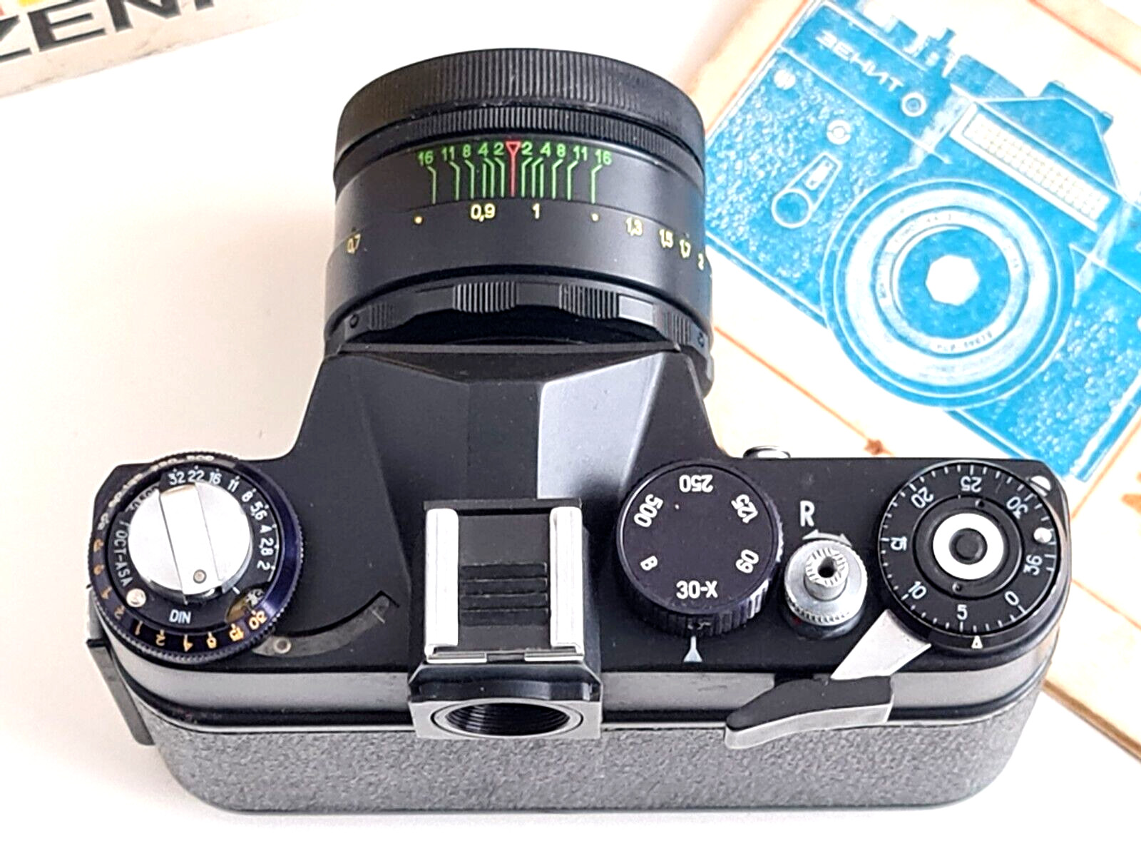 TESTED! Zenit-ET + Helios-44-2 2/58mm, USSR 35mm SLR Film Vintage Camera!