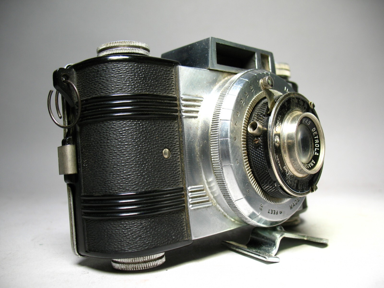 Detroit Detrola Model D Bakelite Camera 127 Roll Film with 50mm Anastigmat Lens