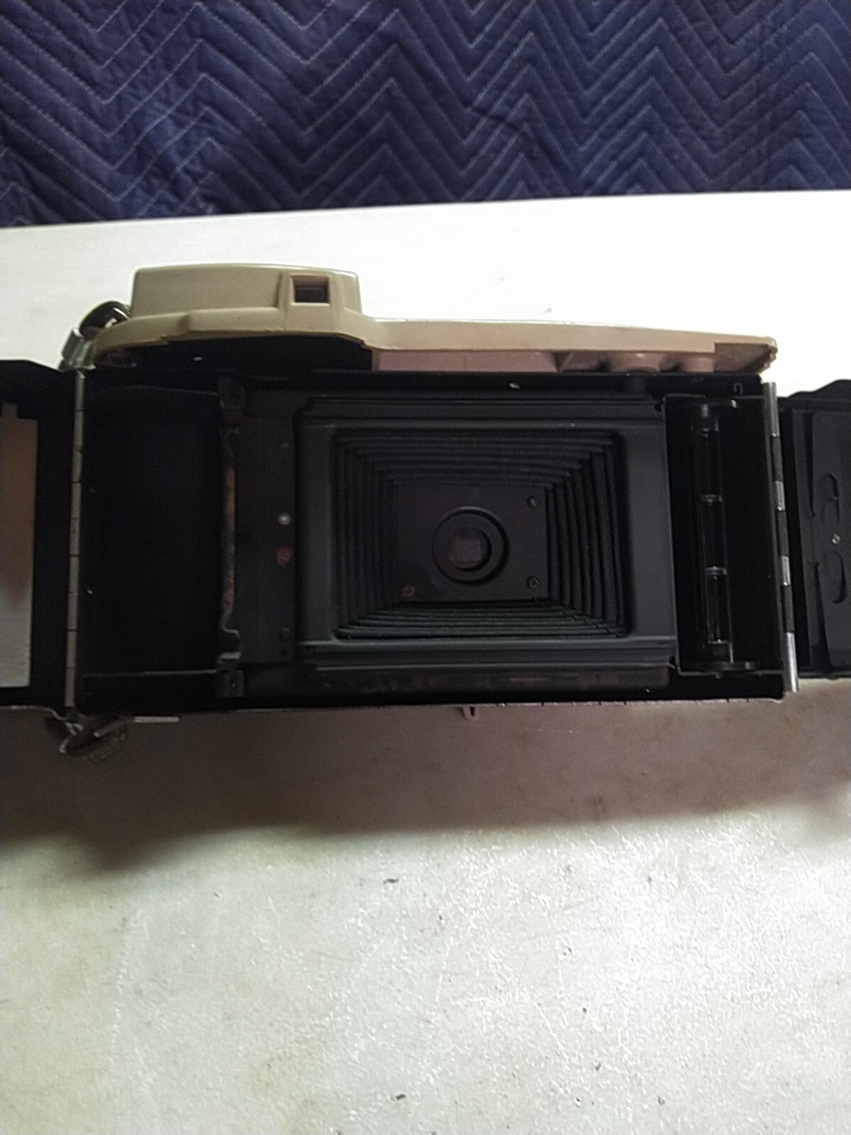 Vintage Polaroid J33 Film Land Camera Untested