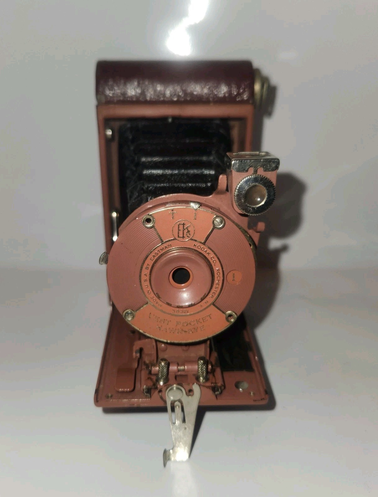 Vintage Kodak Rainbow Hawkeye Vest Pocket Folding Camera Brown