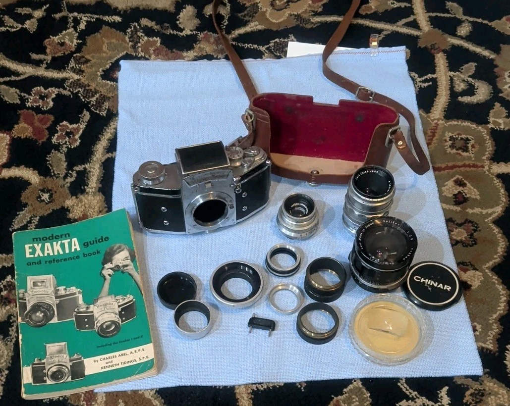 Exakta VX Ihagee Dresden 35mm Camera W/multiple lenses Untested