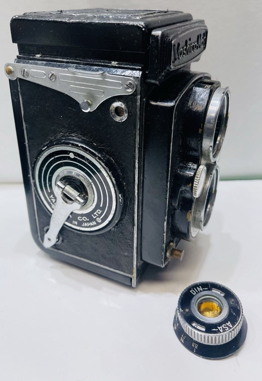 Vintage Yashica MAT-120mm TLR Film Camera