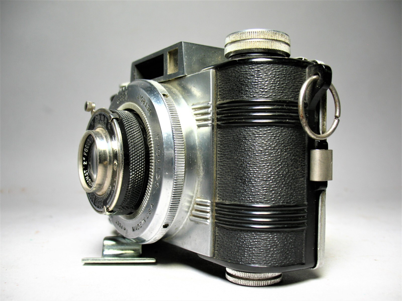 Detroit Detrola Model D Bakelite Camera 127 Roll Film with 50mm Anastigmat Lens