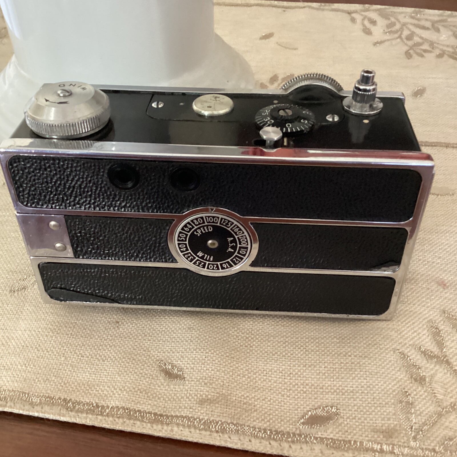 Argus C-3 “The Brick” 35mm Rangefinder Vintage Black Film Camera Untested w/Case