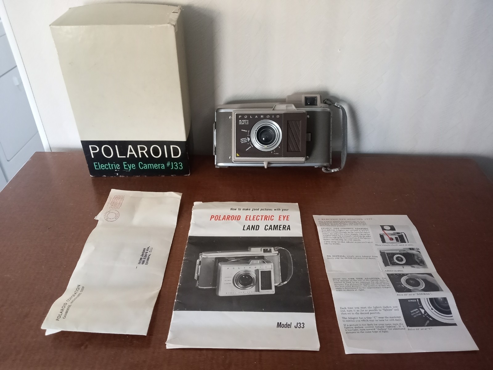 Vintage Polaroid Electric Eye J33 Land Camera w/ Original Box & color adapter