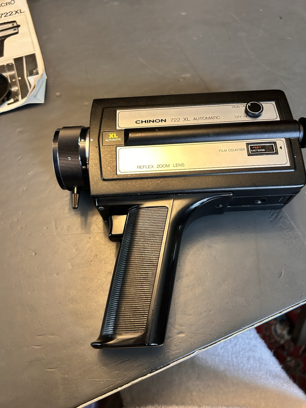 Chinon 722P XL Power Zoom Super 8 Movie Camera w/ Case Untested