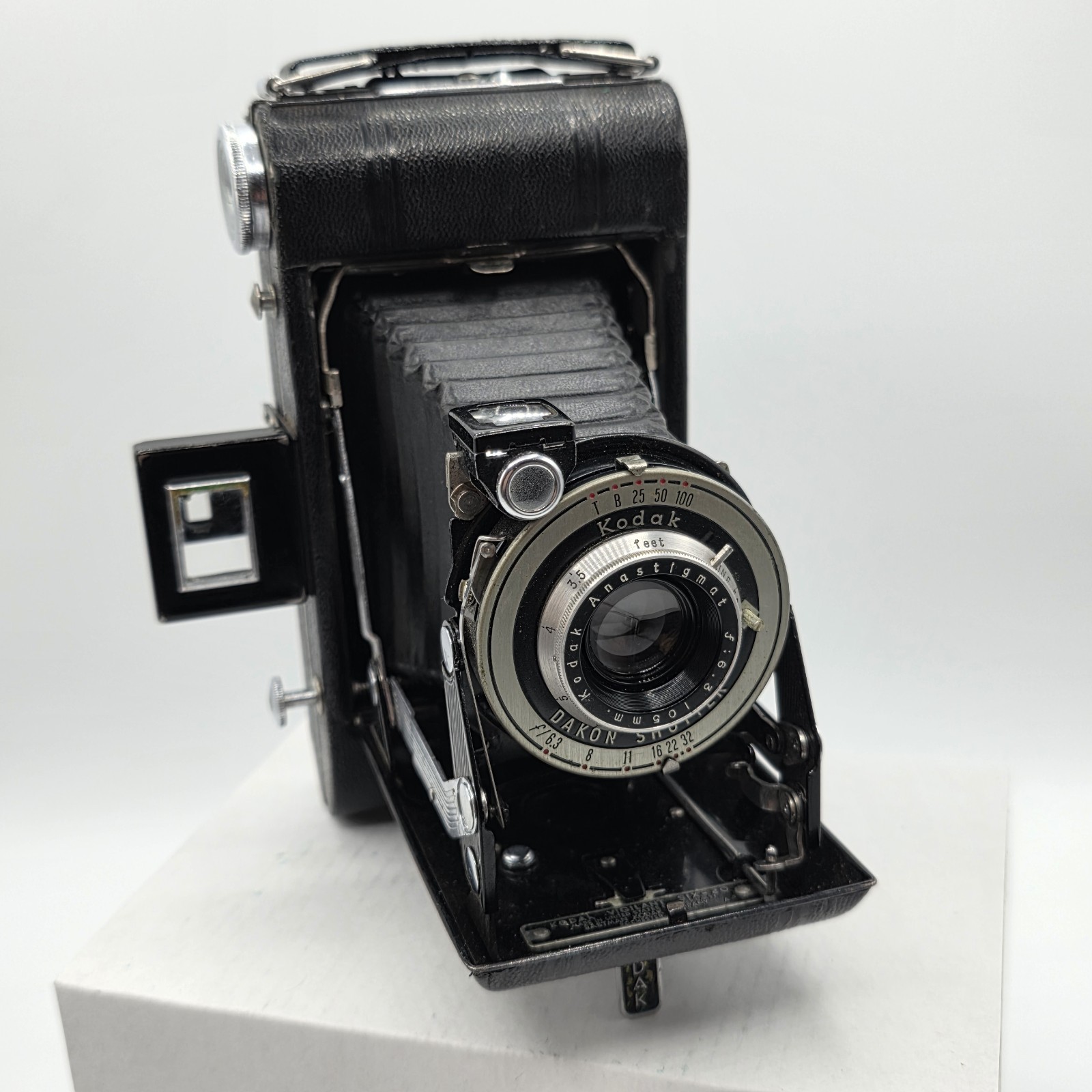 Kodak Vigilant Six-20 Camera w/ Anastigmat f6.3 105mm Lens UNTESTED Display