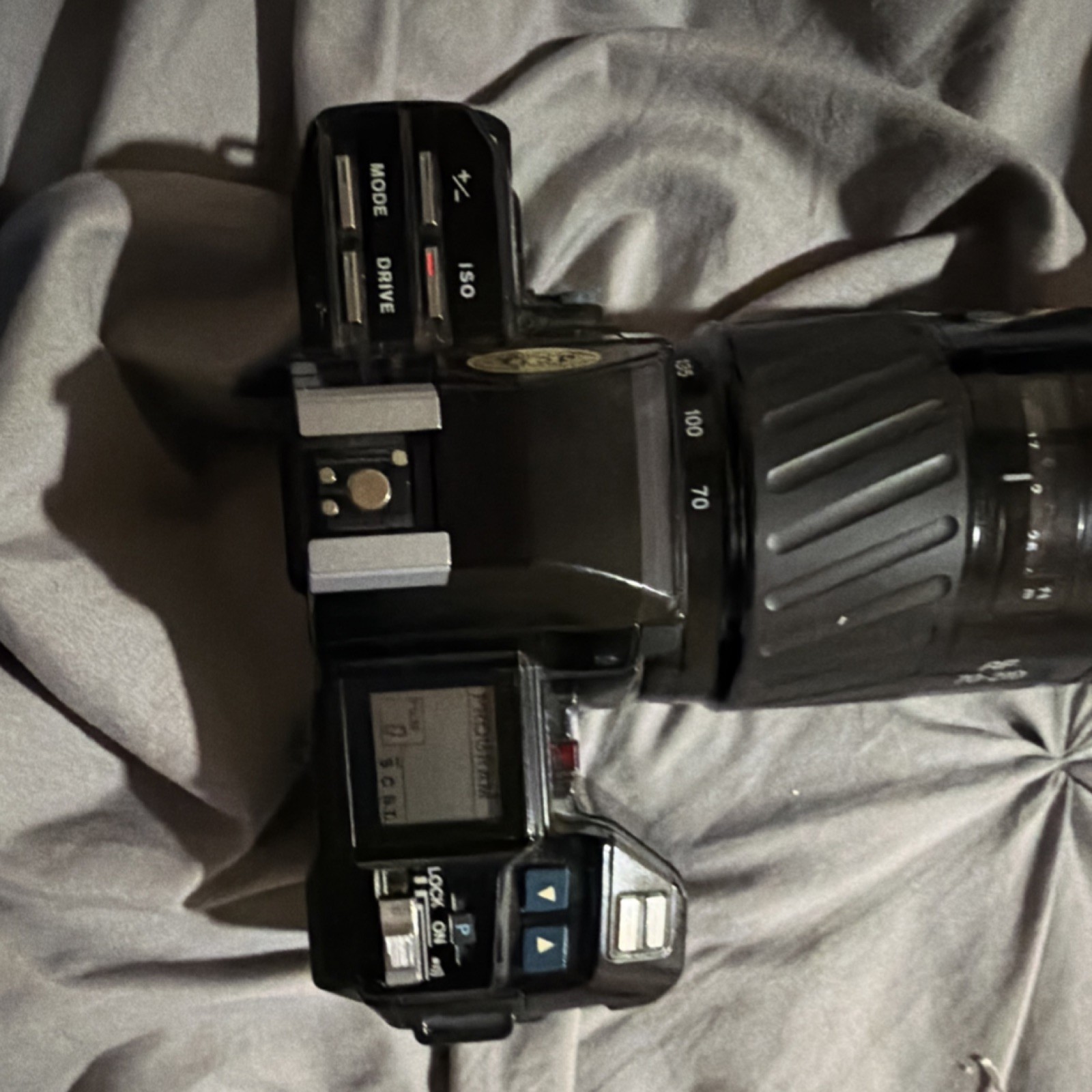 MINOLTA MAXXUM 7000 VINTAGE SLR CAMERA WITH AF 70-210MM F/4.5-5.6 LENS, BLACK