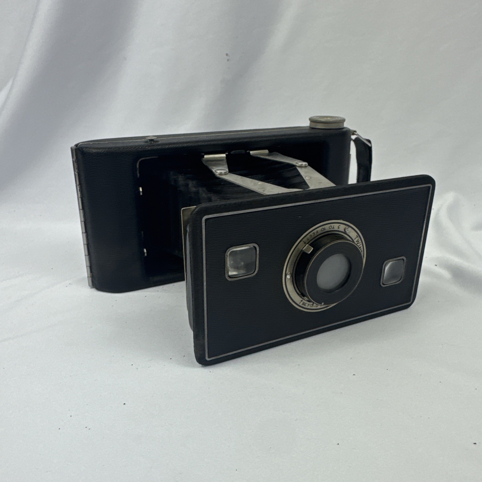 Kodak Jiffy Six 16 Folding Camera Black with Twindar Lens Untested