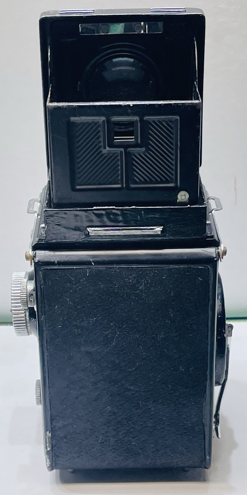 Vintage Yashica MAT-120mm TLR Film Camera