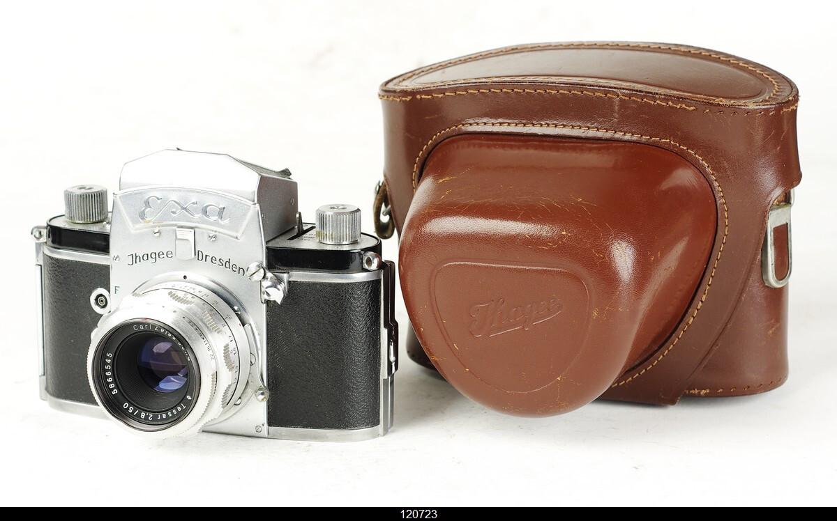*Camera Jhagee EXA No.551494 With Lens Zeiss Tessar 2,8/50mm