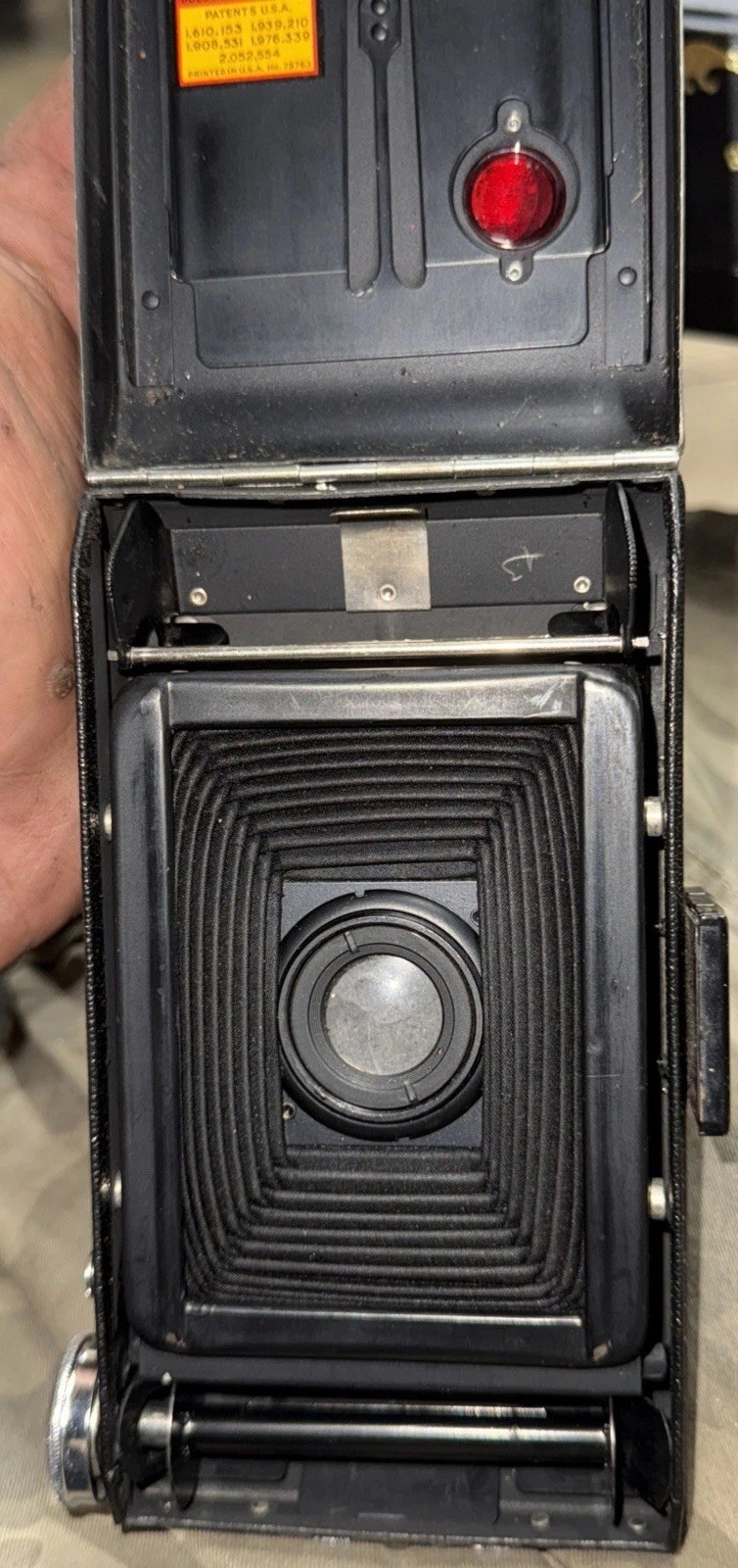 Vintage 1940’s Kodak Vigilant Junior Six-20 Folding Camera