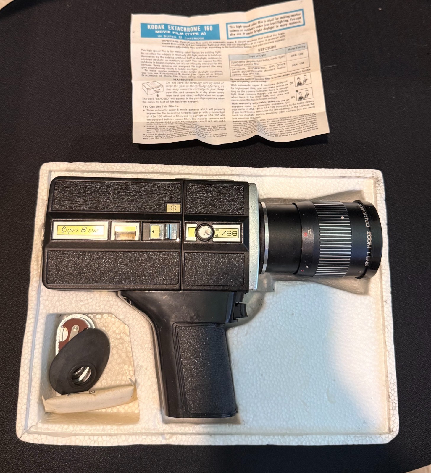 Vintage Wards Reflex Auto Zoom Super 8 Movie Camera w/ Original Styrofoam Case &