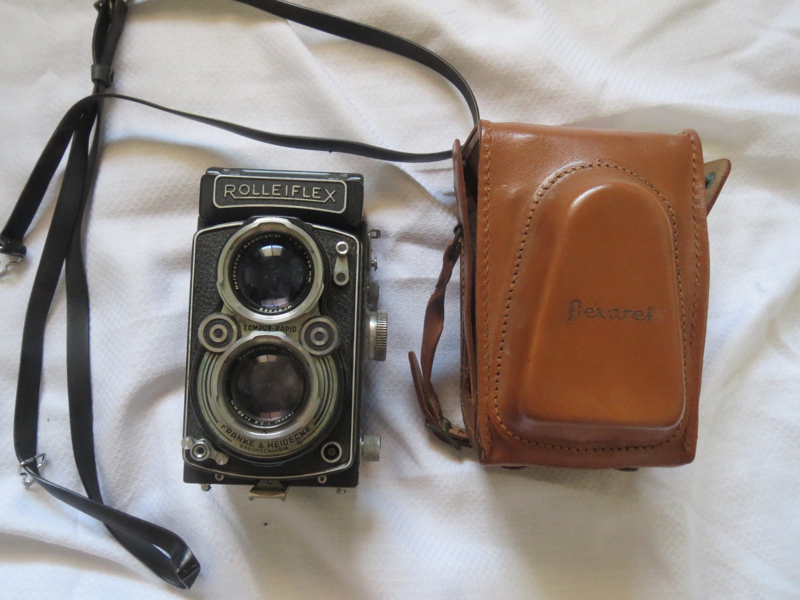 Rolleiflex 2.8A TLR Twin Lens Reflex Camera 80mm Tessar Lens 1144230 untested