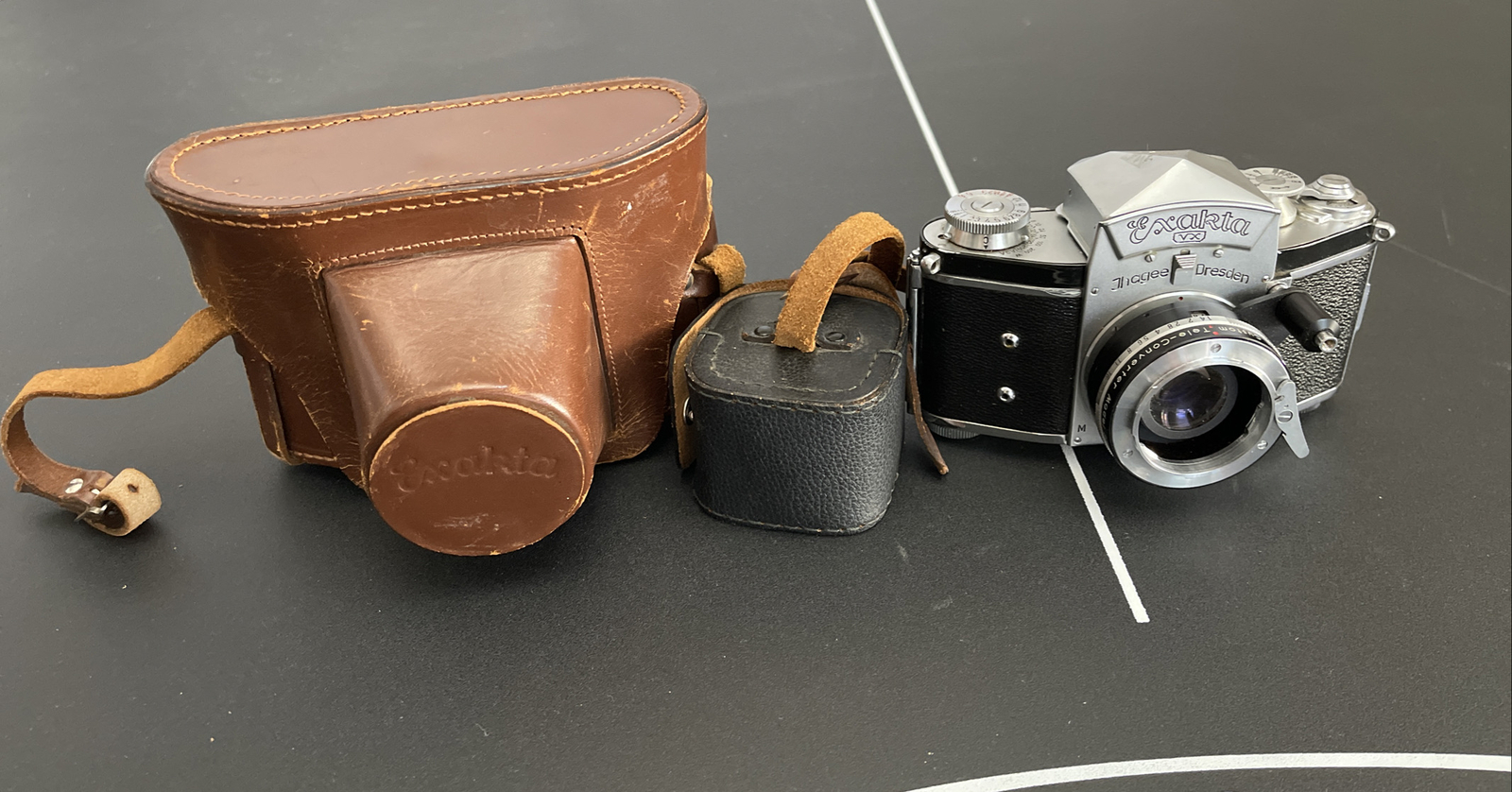 Ihagee Exakta VX IIa 35mm Film SLR Camera Come W/Case Sale as is Parts Only.