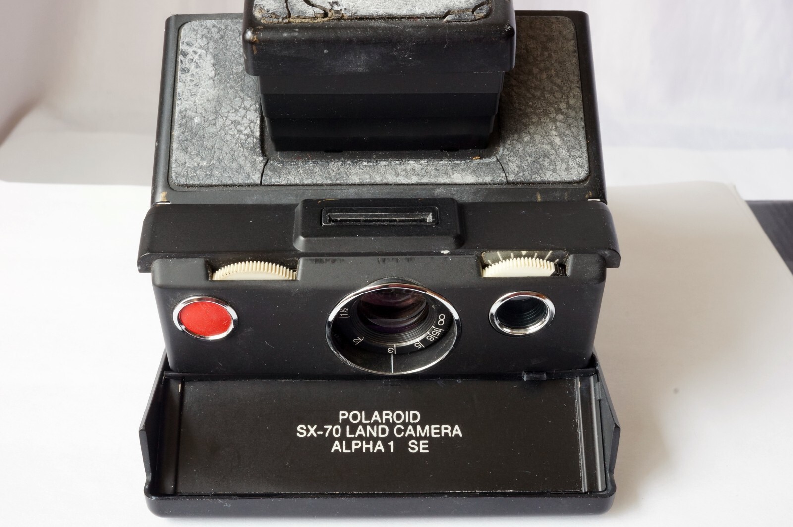Polaroid SX-70 Land Camera Alpha 1 SE w/ Red Button Good Working Order Rare find