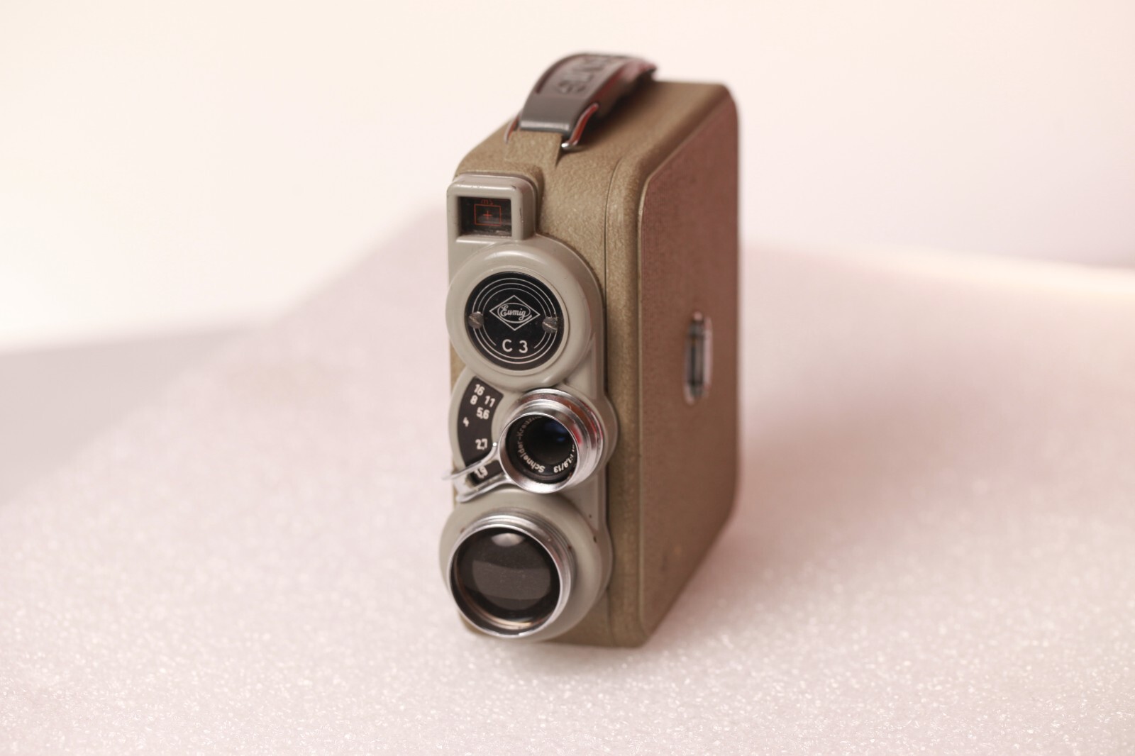 Eumig C3 Regular 8mm Movie Camera – 1950’s vintage collectible with case