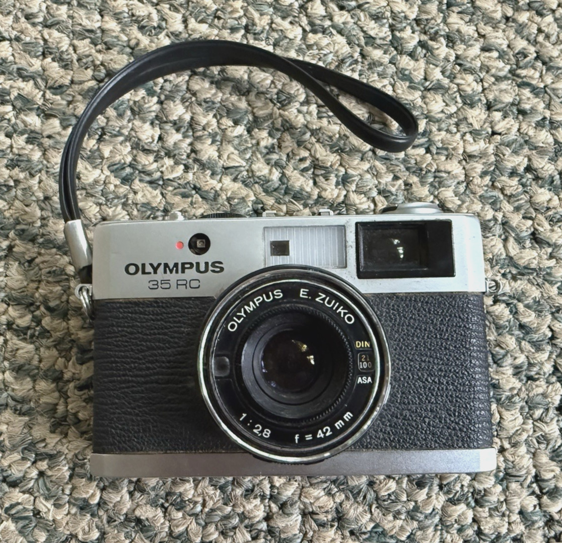 Vintage Olympus 35 RC Rangefinder 35mm Film Camera w Zuiko Lens, Untested