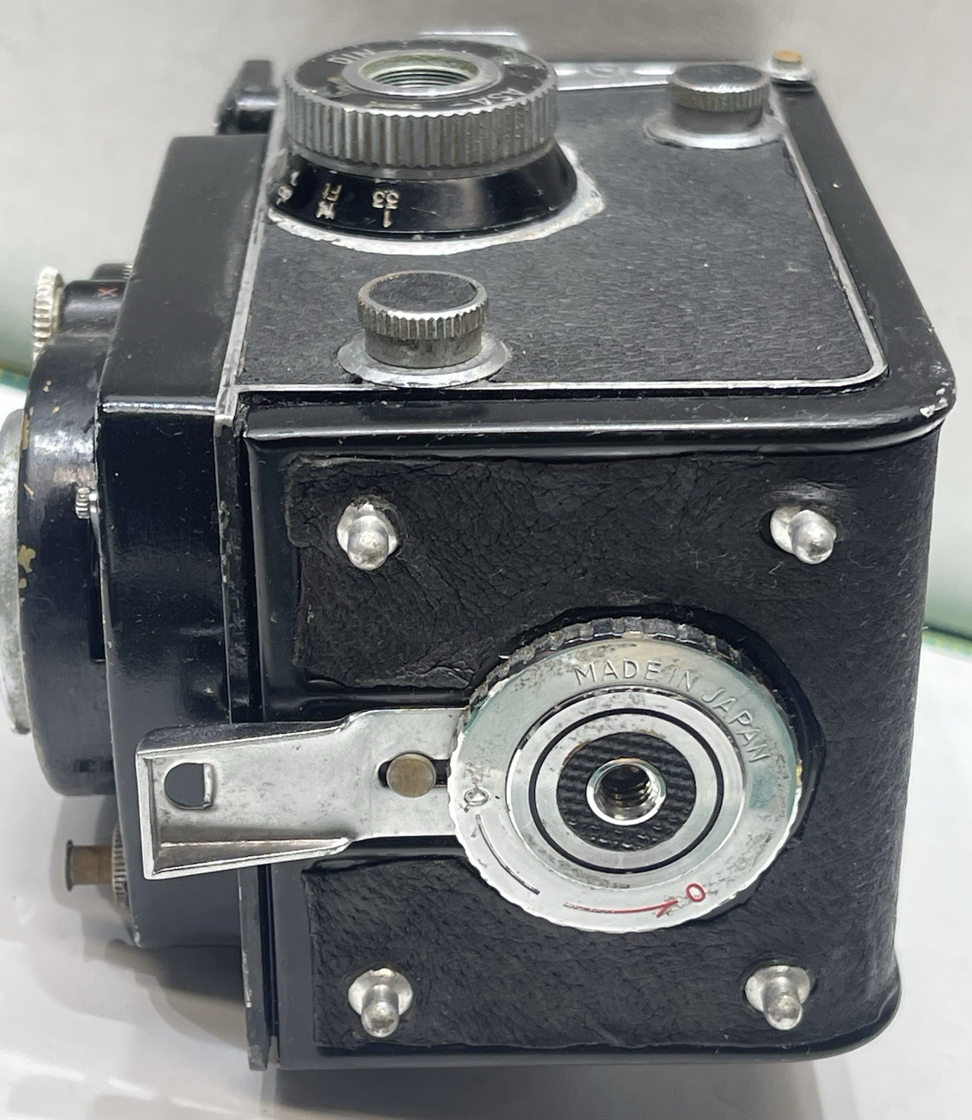 Vintage Yashica MAT-120mm TLR Film Camera