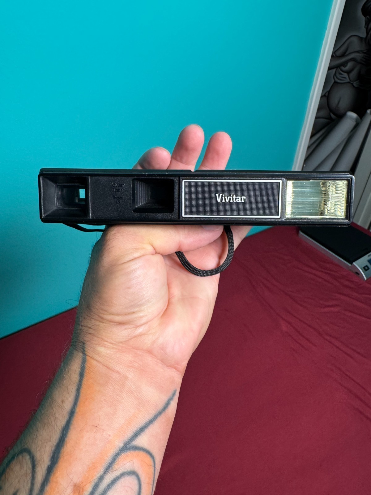 1976 Vivitar 600 Pocket Camera Point Shoot 110 Film with Strap and Carrying Case