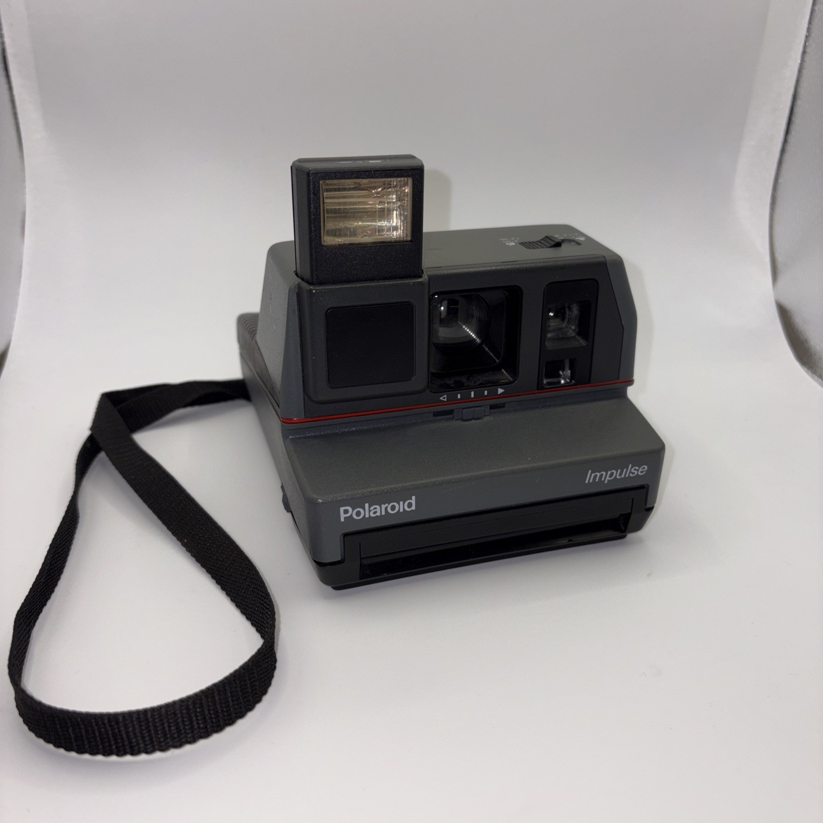 Polaroid Impulse Vintage Instant Camera – Auto Focus & Built In Flash *UNTESTED*